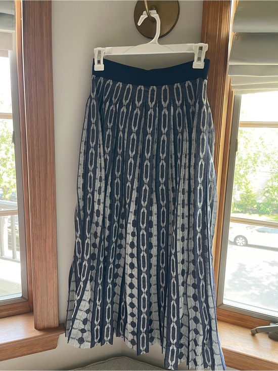 Tory Burch Dresses & Skirts - Tory Burch Navy and White Pleated Geometric Maxi Skirt